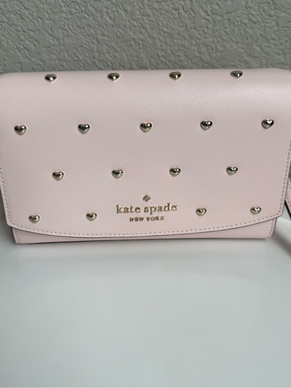 kate spade Staci Studded Hearts Small Flap Crossbody in Blush Pink EUC